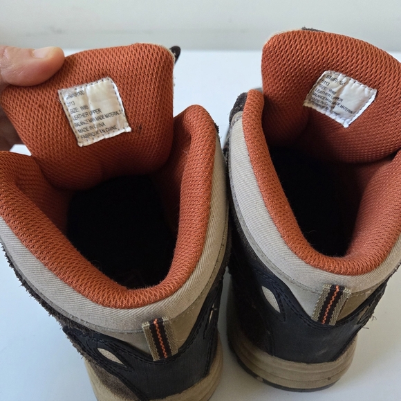 Boots - Picture 2 of 7